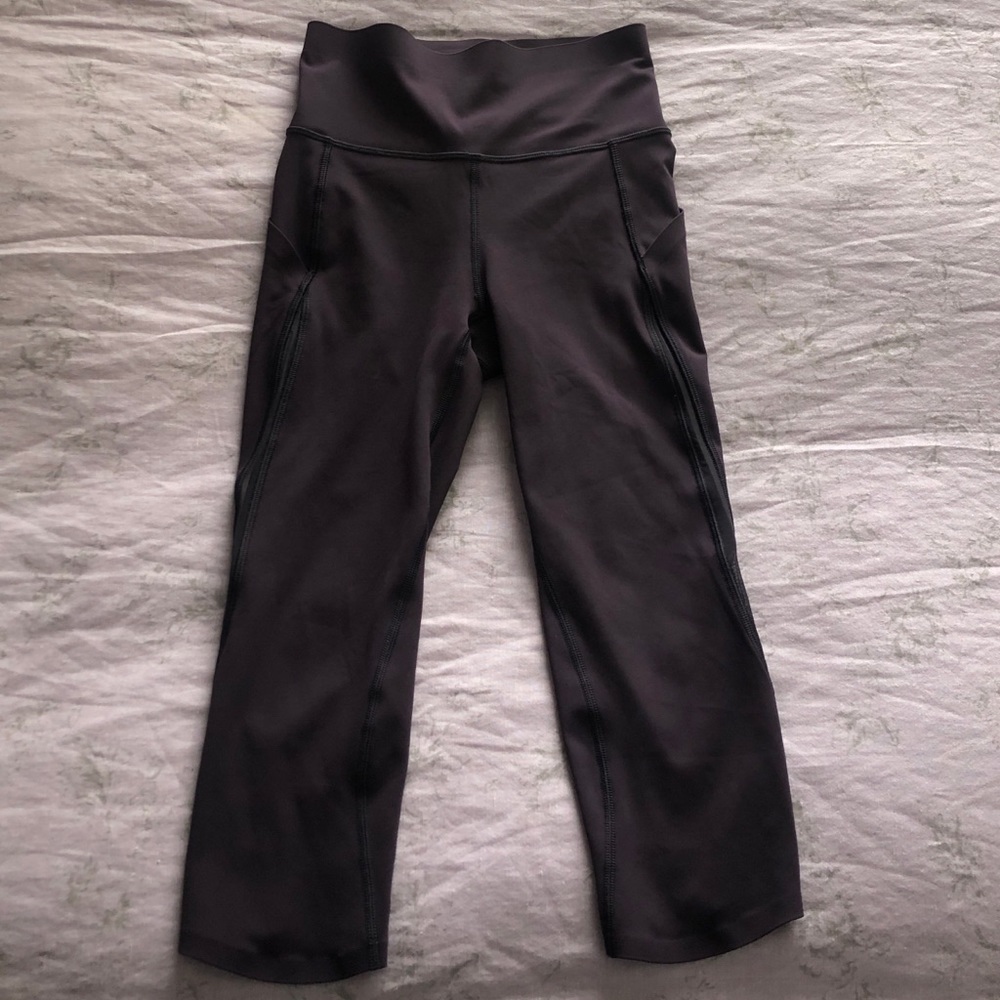 lululemon train times crop size 2 NWOT